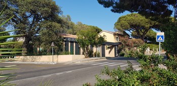 Étude Notariale à Bormes les Mimosas - Changement de destination d'une Maison Individuelle en Étude Notariale